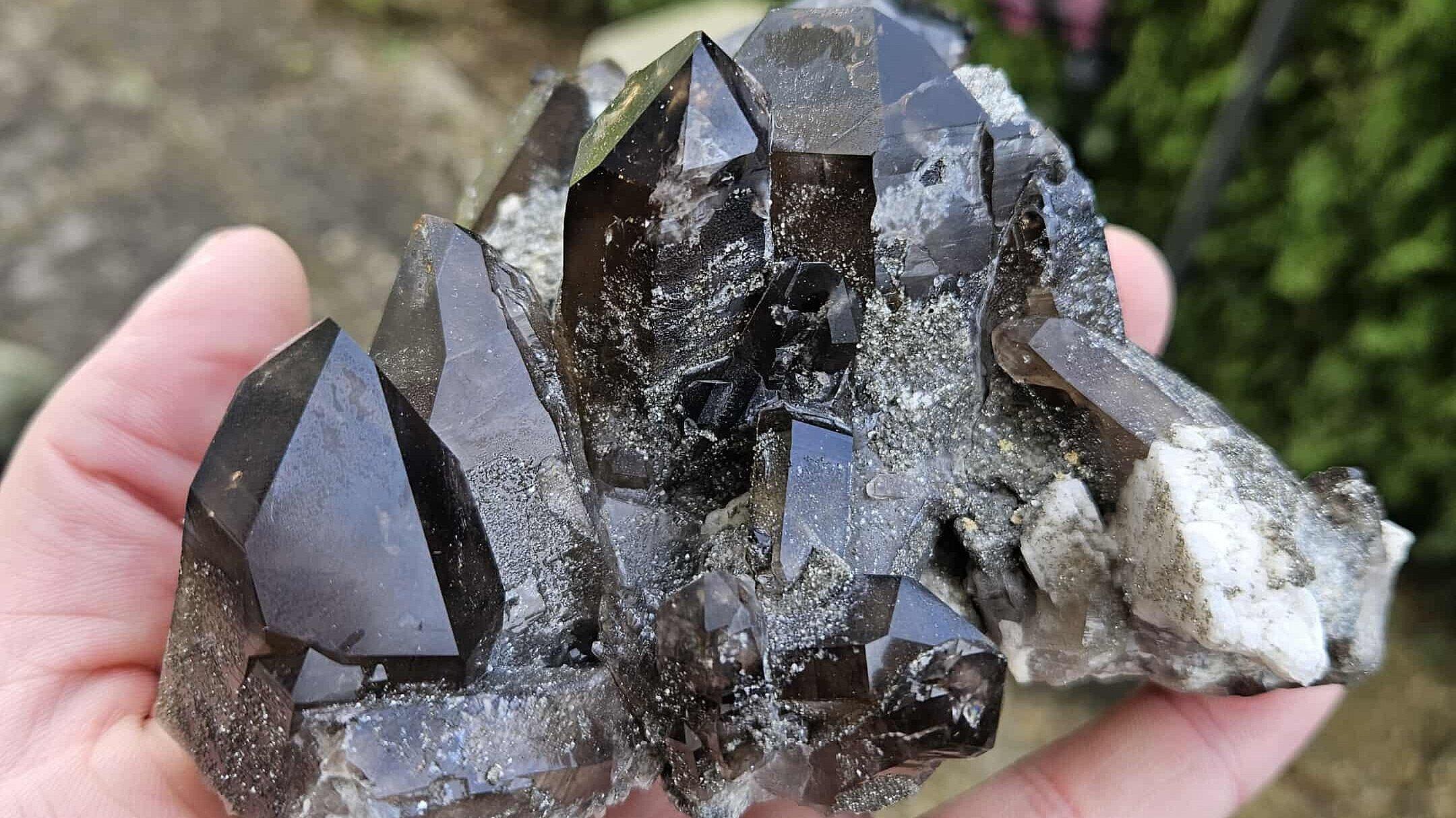 Prächtige Rauchquarz-Kristallgruppe aus dem Steinbruch Epprechtstein. © Dominik Seidel