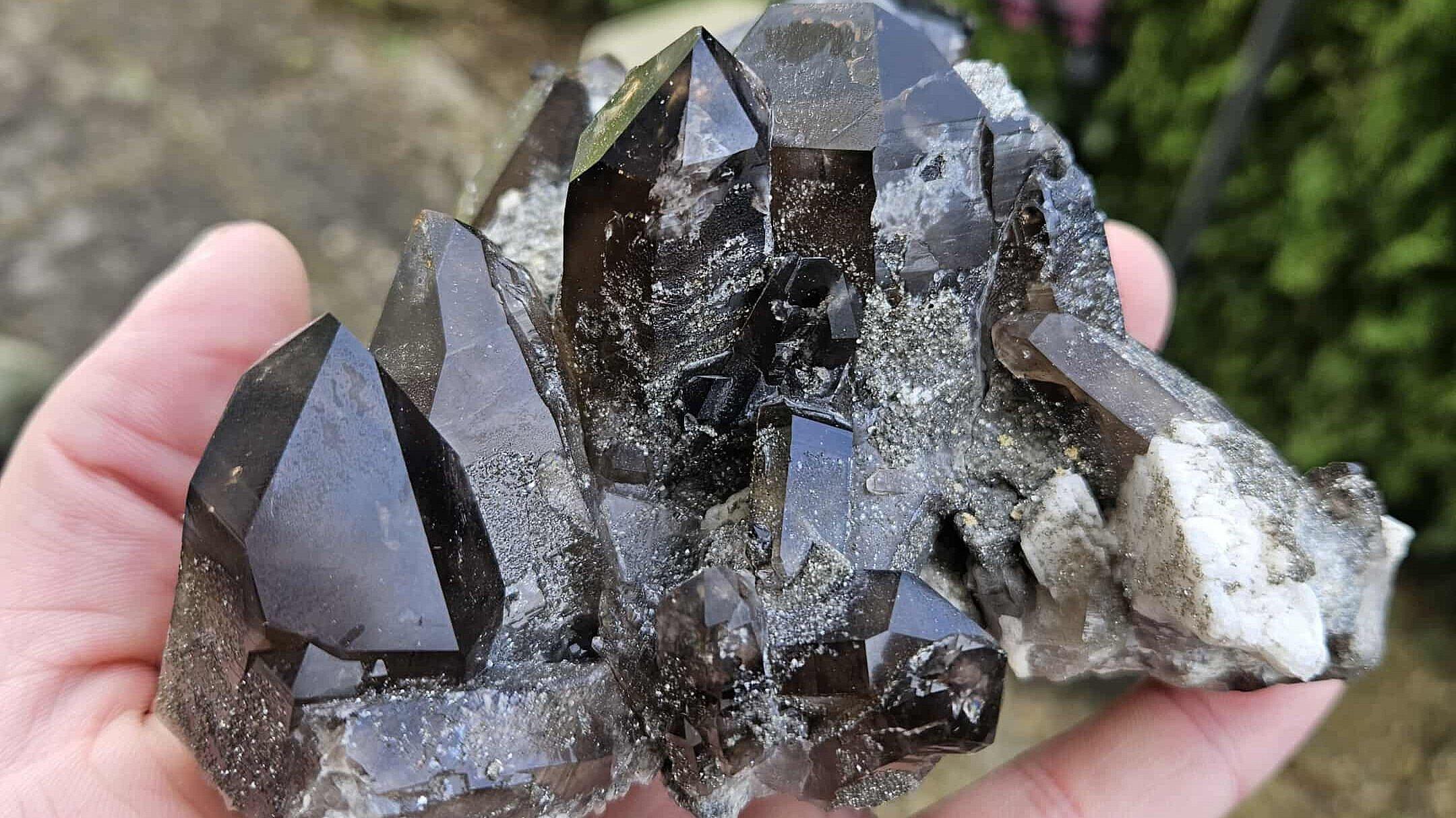 Prächtige Rauchquarz-Kristallgruppe aus dem Steinbruch Epprechtstein. © Dominik Seidel