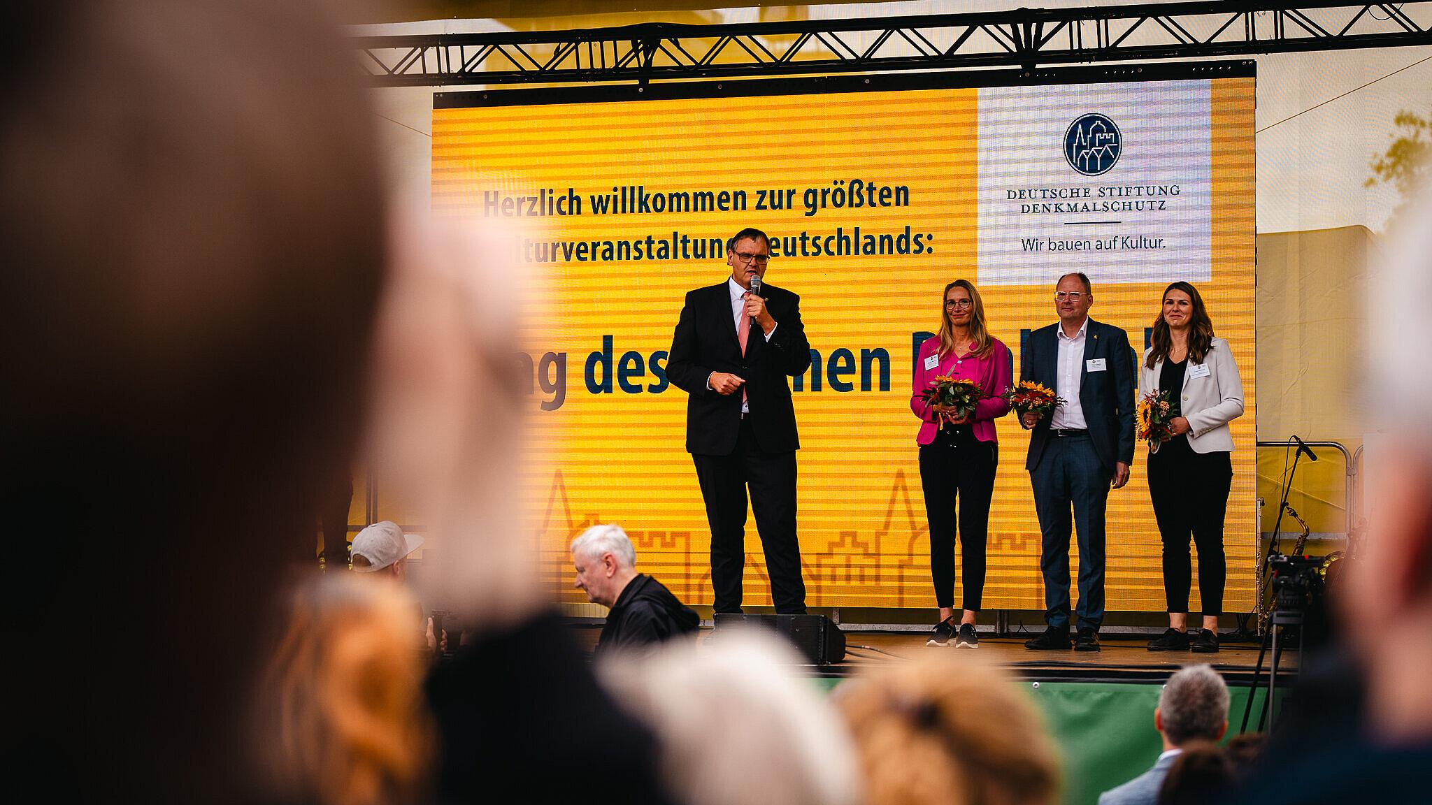 undefined. © Tony Matysik. © Tony Matysik