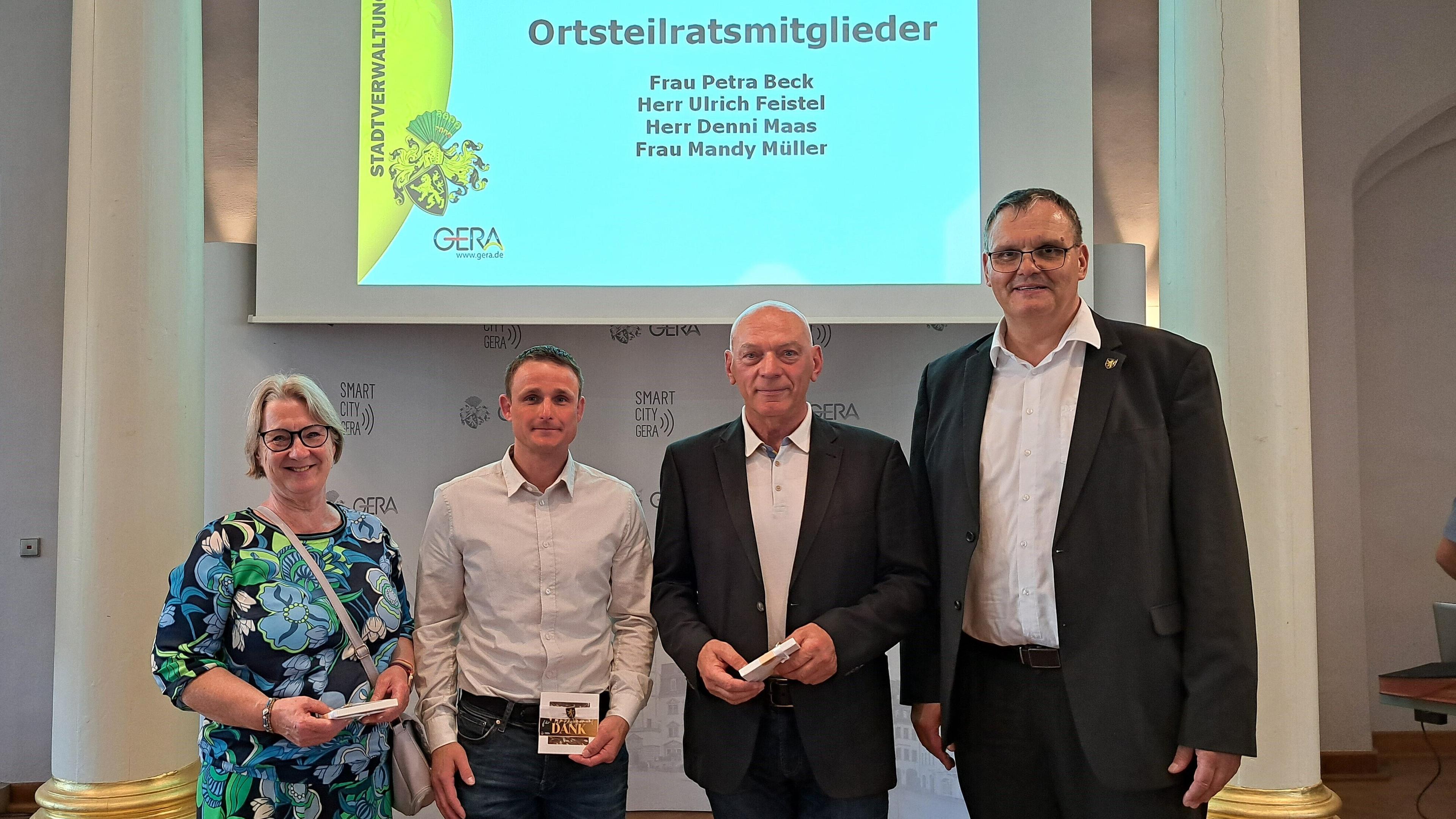 Oberbürgermeister Kurt Dannenberg und die Mitglieder des Ortsteilrats Dürrenebenersdorf/ Langengrobsdorf.. © Stadt Gera