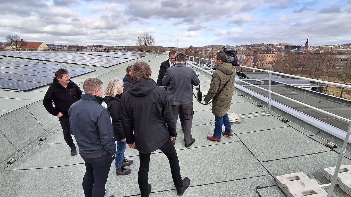 Drehteam des SWF auf dem Dach des Hofwiesenbades. © Stadt Gera